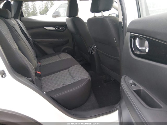JN1BJ1CR6HW106163 Nissan Rogue Sport Sv