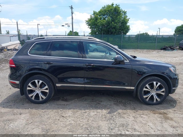 45474558 :رقم المزاد ، WVGRF7BPXHD000869 vin ، 2017 Volkswagen Touareg V6 Wolfsburg Edition مزاد بيع