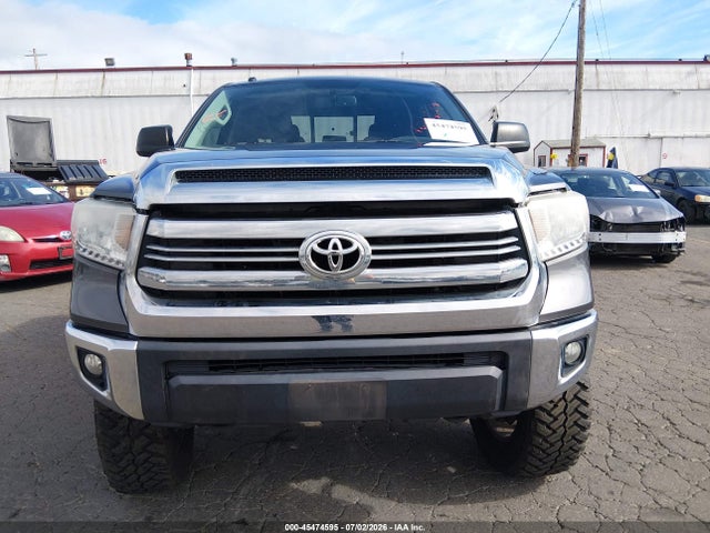 5TFUY5F15HX589203 Toyota Tundra Sr5 5.7l V8