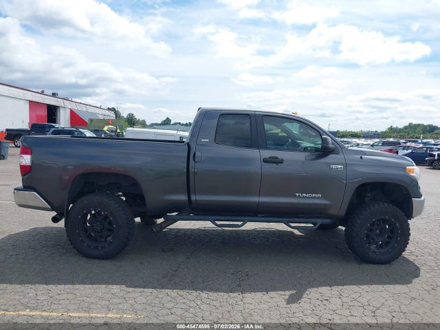 5TFUY5F15HX589203 Toyota Tundra Sr5 5.7l V8