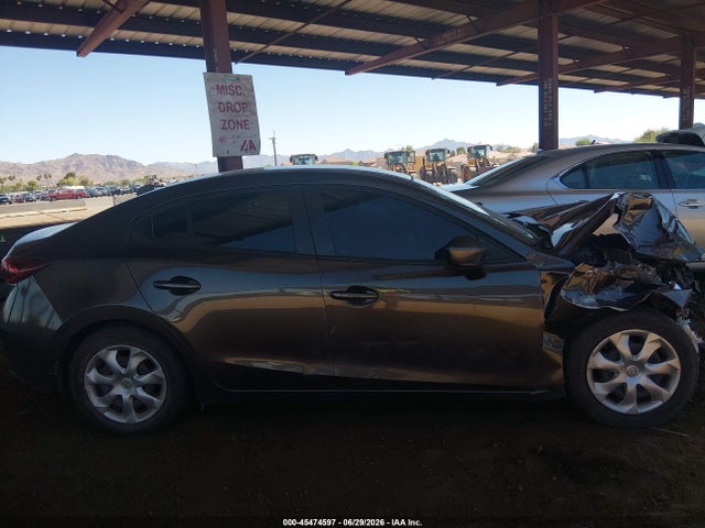 3MZBM1U74FM202093 Mazda Mazda3 I Sport