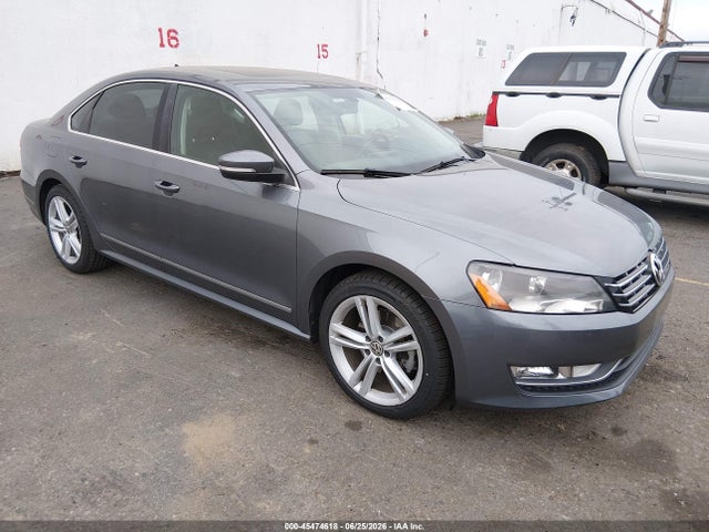 2013 Volkswagen Passat 2.0l Tdi Sel Premium მანქანა იყიდება აუქციონზე, vin: 1VWCN7A38DC037167, აუქციონის ნომერი: 45474618