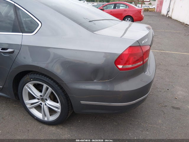 2013 Volkswagen Passat 2.0l Tdi Sel Premium მანქანა იყიდება აუქციონზე, vin: 1VWCN7A38DC037167, აუქციონის ნომერი: 45474618