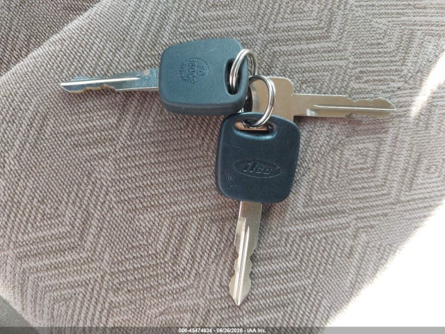 45474634 :رقم المزاد ، 1FMZU83PX1ZA40310 vin ، 2001 Ford Explorer Xlt مزاد بيع