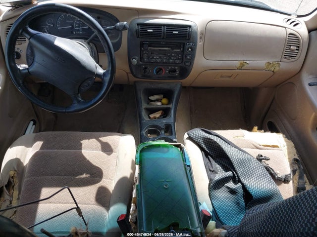 45474634 :رقم المزاد ، 1FMZU83PX1ZA40310 vin ، 2001 Ford Explorer Xlt مزاد بيع