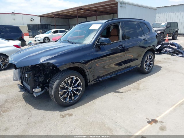 BMW X5 M60i 2026 5UX33EU01T9044731 Image 2