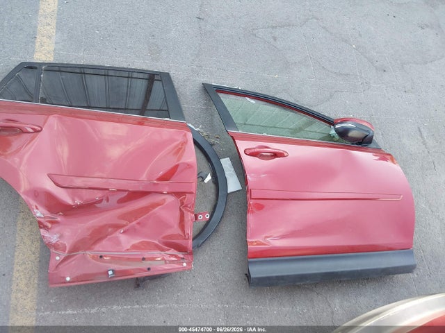 JTMRFREV9ED083801 Toyota Rav4 Xle