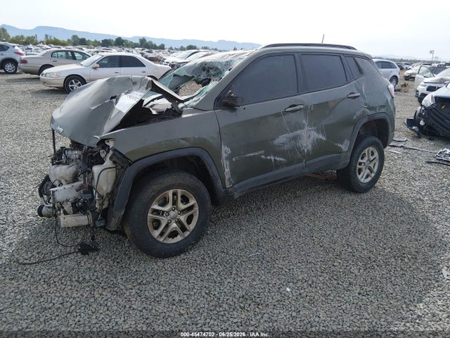 45474702 :رقم المزاد ، 3C4NJDAB8JT252352 vin ، 2018 Jeep Compass Sport 4x4 مزاد بيع