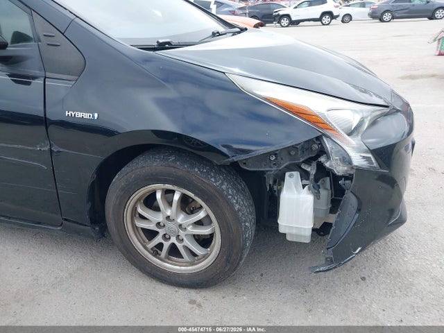 Toyota Prius Two 2016 JTDKBRFU7G3522537 Image 6