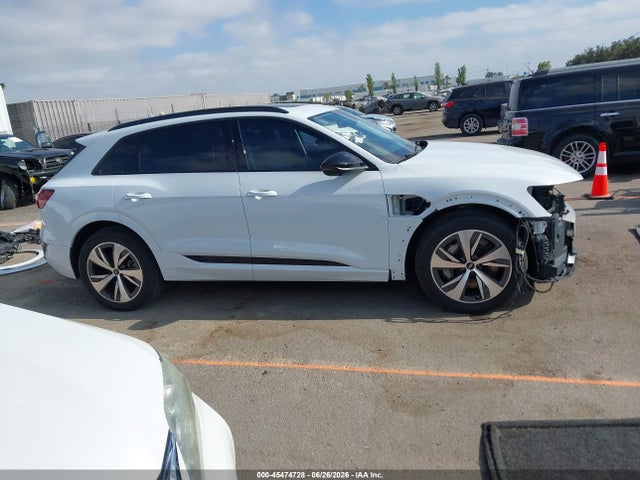 Продаж на аукціоні авто 2024 Audi Q8 E-tron Premium Plus Quattro, vin: WA15AAGE7RB035382, номер лоту: 45474728