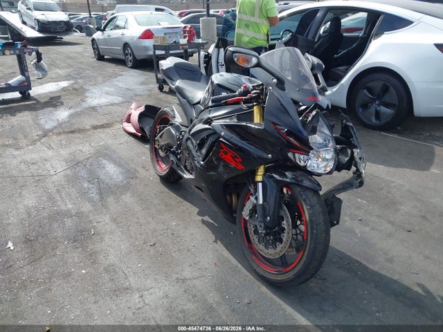 2019 JS1GR7MA3K7100744 main image