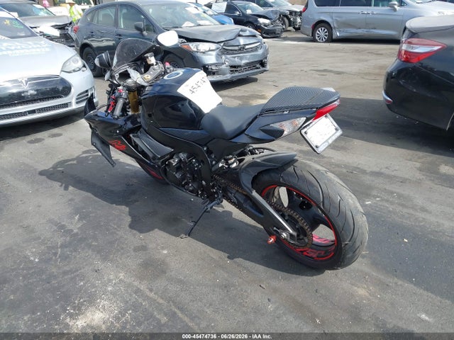 Suzuki GSX-R750 2019 JS1GR7MA3K7100744 Image 13