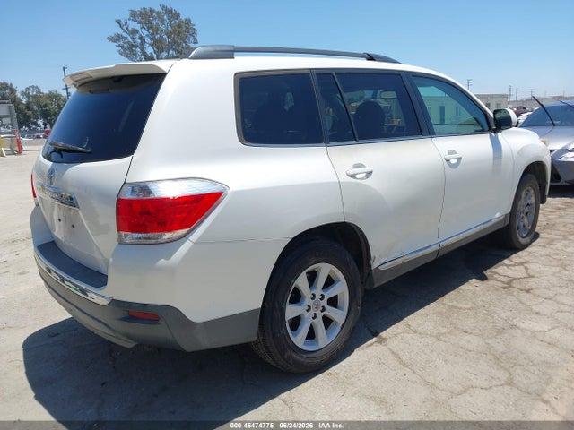 2013 Toyota Highlander Se V6 მანქანა იყიდება აუქციონზე, vin: 5TDZK3EH9DS108346, აუქციონის ნომერი: 45474775