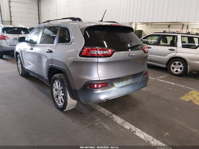 1C4PJLAB0HW661680 Jeep Cherokee Sport