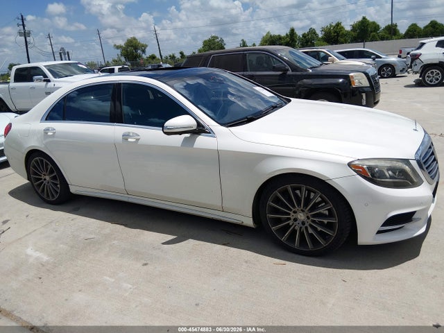 Mercedes-Benz S 550 2015 WDDUG8CB9FA068864 Image 13