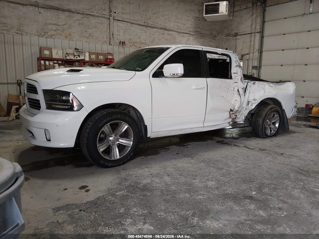 RAM 1500 Sport 2015 1C6RR7UT2FS733245 Image 2