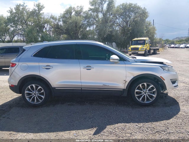 2017 Lincoln Mkc Select მანქანა იყიდება აუქციონზე, vin: 5LMCJ2D98HUL71032, აუქციონის ნომერი: 45474923