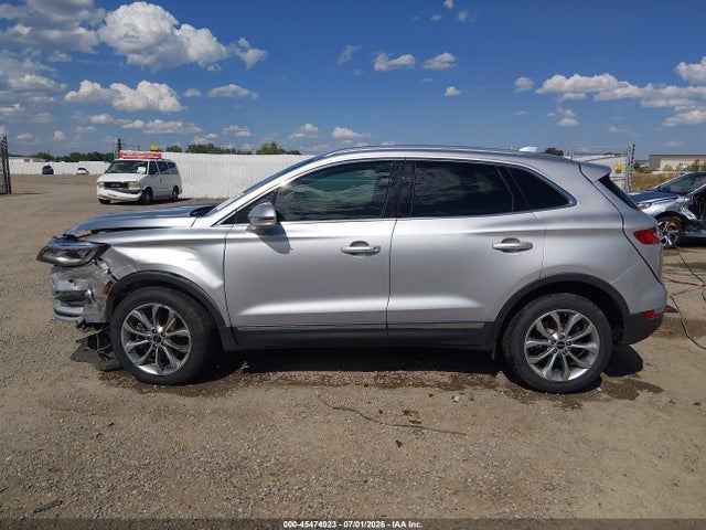 2017 Lincoln Mkc Select მანქანა იყიდება აუქციონზე, vin: 5LMCJ2D98HUL71032, აუქციონის ნომერი: 45474923