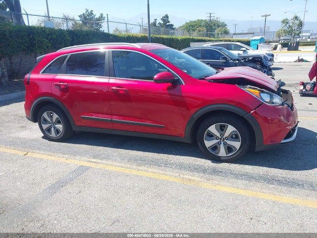 KNDCB3LC3K5351036 KIA NIRO LX