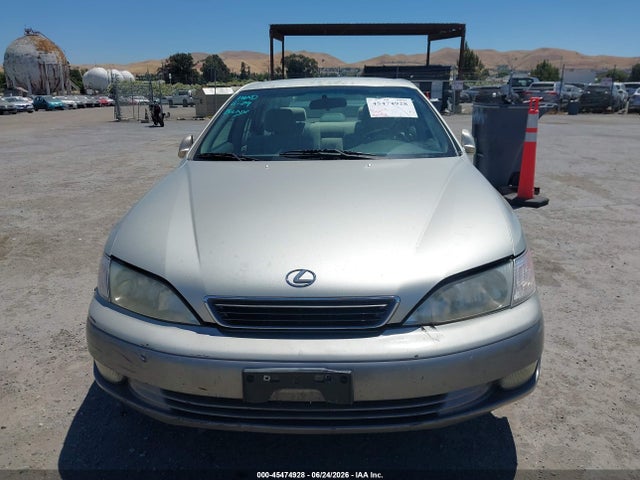 45474928 :رقم المزاد ، JT8BF28G0X0160182 vin ، 1999 Lexus Es 300 مزاد بيع