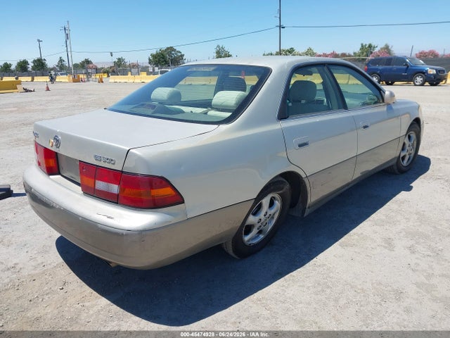 45474928 :رقم المزاد ، JT8BF28G0X0160182 vin ، 1999 Lexus Es 300 مزاد بيع