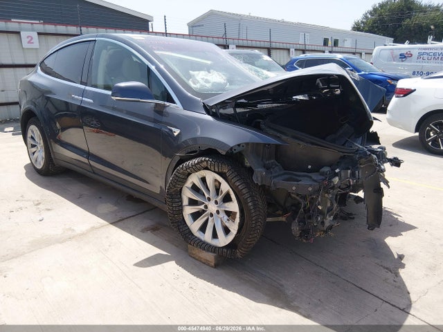 Продаж на аукціоні авто 2017 Tesla Model X 100d/75d/90d, vin: 5YJXCBE28HF048256, номер лоту: 45474940