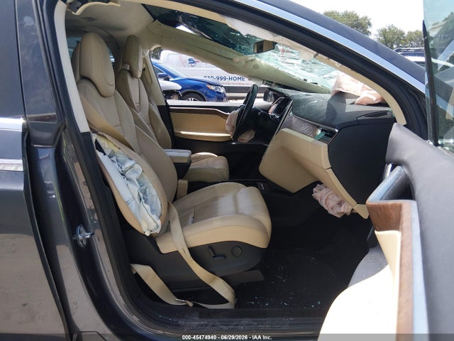 Продаж на аукціоні авто 2017 Tesla Model X 100d/75d/90d, vin: 5YJXCBE28HF048256, номер лоту: 45474940
