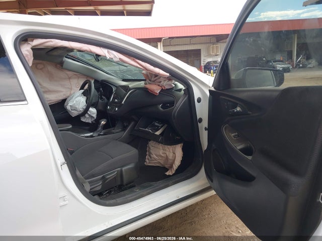 1G1ZD5ST0RF213145 Chevrolet Malibu Fwd 1lt