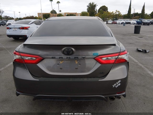 4T1B11HK0JU672423 Toyota CAMRY SE