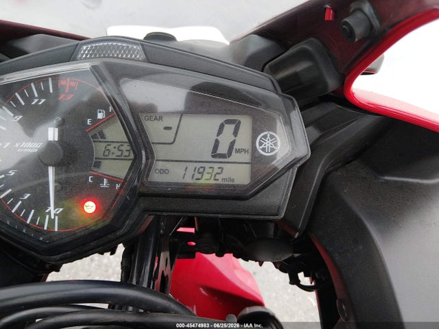 Yamaha YZFR3 2015 MH3RH06Y8FK005247 Image 7