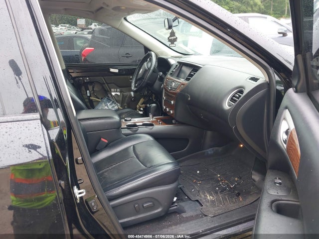 45474986 :رقم المزاد ، 5N1DR2MM1JC606628 vin ، 2018 Nissan Pathfinder Platinum مزاد بيع