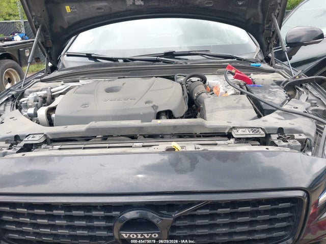 Продажа на аукционе авто 2022 Volvo S60 Recharge Plug-in Hybrid T8 Black Edition R-design Extended Range, vin: 7JRH60FD5NG192477, номер лота: 45475079