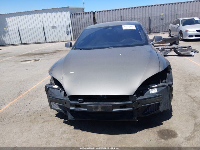 Tesla Model S 60d/70d/75d/85d/90d 2016 5YJSA1E23GF142392 Image 13