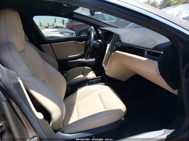 Tesla Model S 60d/70d/75d/85d/90d 2016 5YJSA1E23GF142392 Image 5