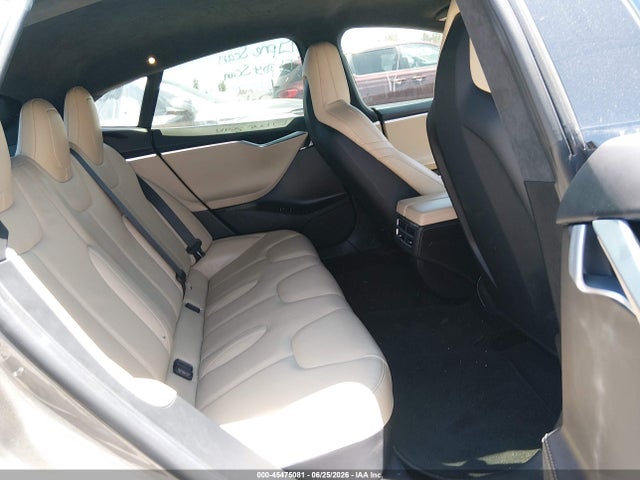 Tesla Model S 60d/70d/75d/85d/90d 2016 5YJSA1E23GF142392 Image 8