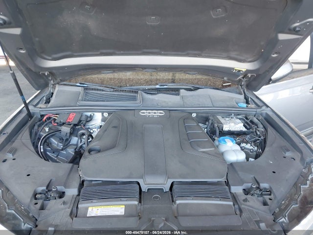 WA1LHAF75HD045188 Audi Q7 2.0t Premium