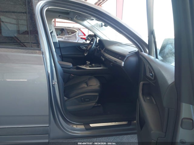 WA1LHAF75HD045188 Audi Q7 2.0t Premium