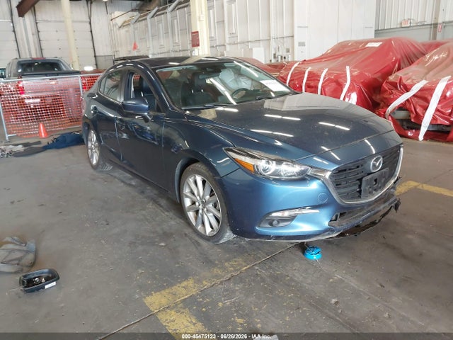 Mazda Mazda3 Grand Touring 2017 JM1BN1W38H1136660 zdjęcie główne