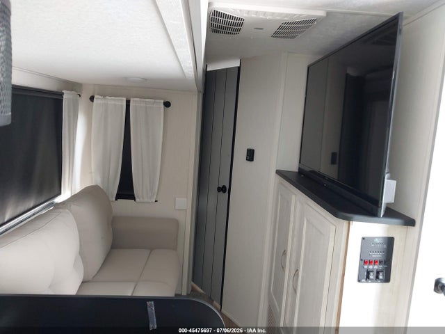 Продажа на аукционе авто 2022 Forest River Vibe, vin: 4X4TVBA26N4121376, номер лота: 45475697
