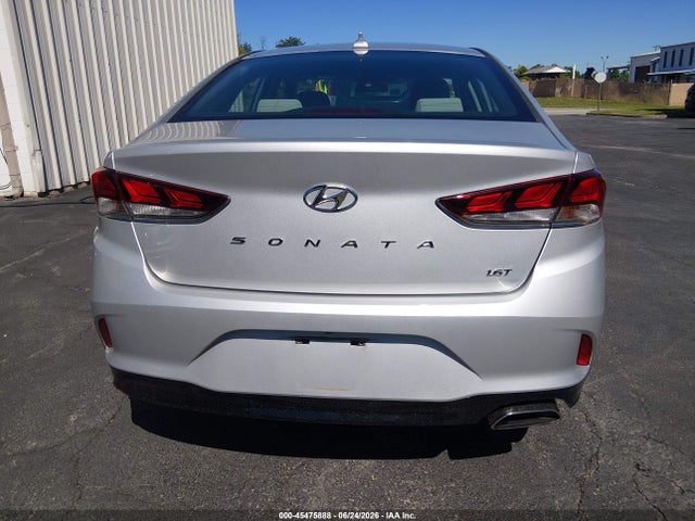 Hyundai SONATA ECO 2018 5NPE24AA3JH687462 Image 17