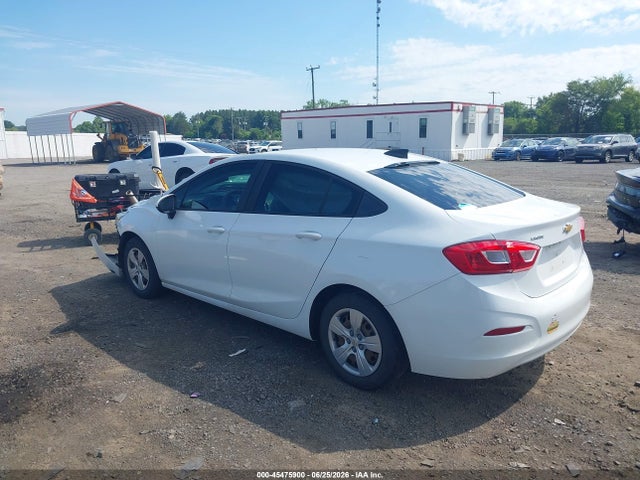 45475900 :رقم المزاد ، 1G1BC5SM9H7149449 vin ، 2017 Chevrolet Cruze Ls Auto مزاد بيع