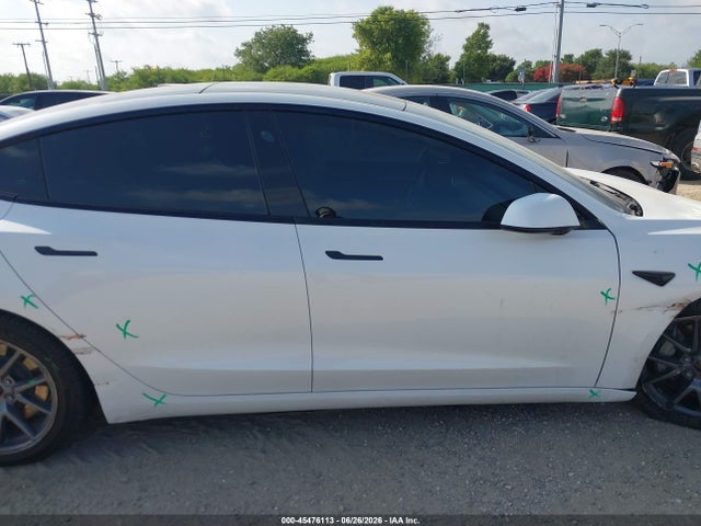 2022 Tesla Model 3 Long Range Dual Motor All-wheel Drive მანქანა იყიდება აუქციონზე, vin: 5YJ3E1EB8NF135041, აუქციონის ნომერი: 45476113