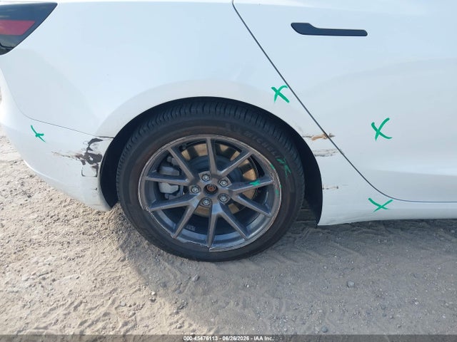2022 Tesla Model 3 Long Range Dual Motor All-wheel Drive მანქანა იყიდება აუქციონზე, vin: 5YJ3E1EB8NF135041, აუქციონის ნომერი: 45476113