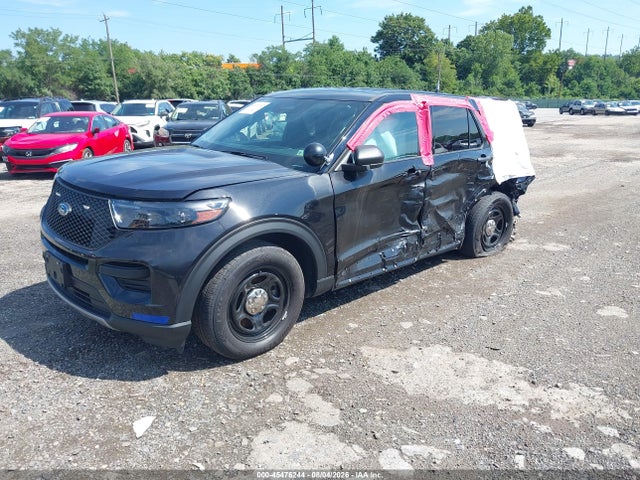Ford Police Interceptor Utility 2025 1FM5K8AB3SGA58172 Image 2