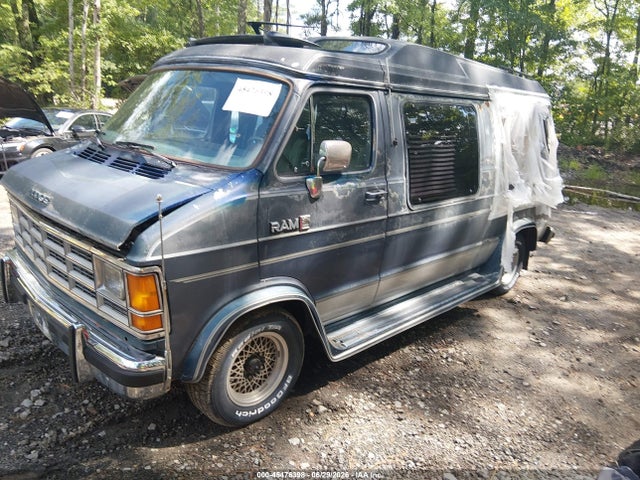 45476398 :رقم المزاد ، 2B6HB23Y3JK134712 vin ، 1988 Dodge Ram Van B250 مزاد بيع