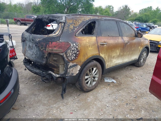 KIA Sorento 3.3l Lx 2017 5XYPGDA5XHG207884 Image 4
