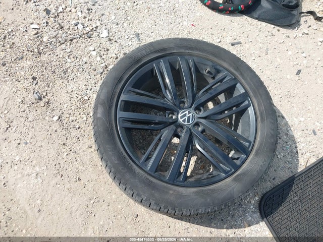 2022 Volkswagen Tiguan 2.0t Se R-line Black მანქანა იყიდება აუქციონზე, vin: 3VVCB7AX3NM059173, აუქციონის ნომერი: 45476532
