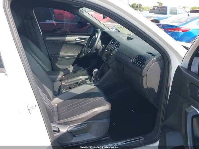 2022 Volkswagen Tiguan 2.0t Se R-line Black მანქანა იყიდება აუქციონზე, vin: 3VVCB7AX3NM059173, აუქციონის ნომერი: 45476532