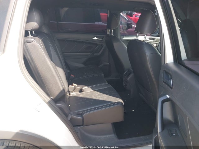 2022 Volkswagen Tiguan 2.0t Se R-line Black მანქანა იყიდება აუქციონზე, vin: 3VVCB7AX3NM059173, აუქციონის ნომერი: 45476532