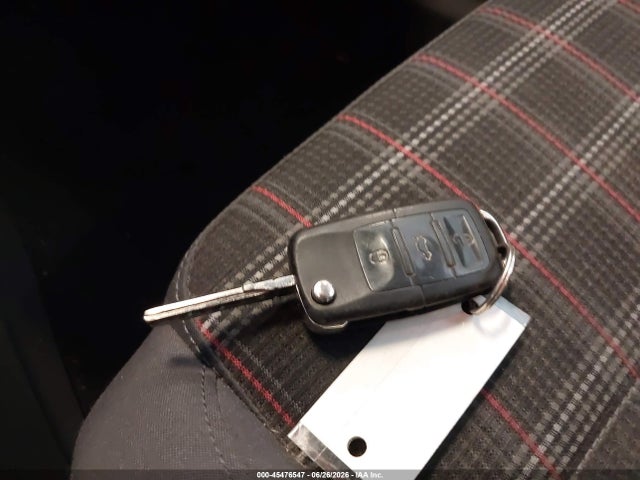 2009 Volkswagen Gti 2-door მანქანა იყიდება აუქციონზე, vin: WVWEV71K29W031566, აუქციონის ნომერი: 45476547